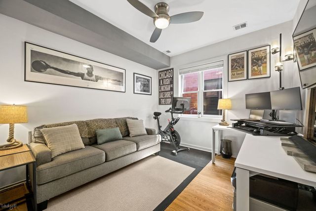 679 N PEORIA Street 4S, Chicago, IL 60642