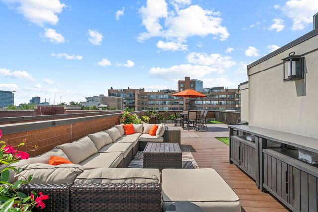 679 N PEORIA Street 4S, Chicago, IL 60642