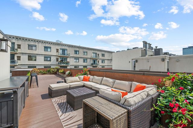 679 N PEORIA Street 4S, Chicago, IL 60642