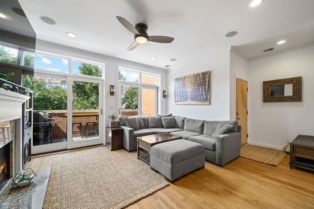 679 N PEORIA Street 4S, Chicago, IL 60642
