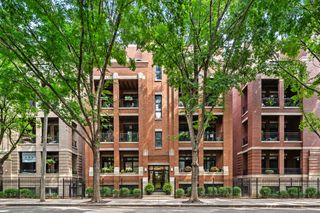 679 N PEORIA Street 4S, Chicago, IL 60642