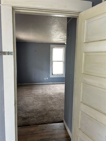 926 W Nelson Street, Denison, TX 75020