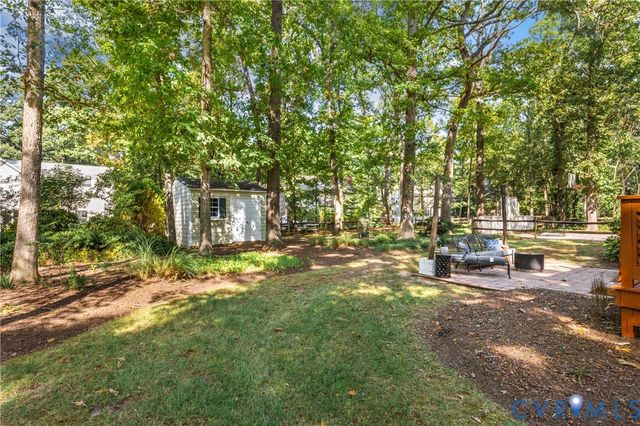 2420 Olde Stone Rd, Midlothian, VA 23113