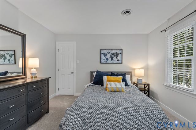 2420 Olde Stone Rd, Midlothian, VA 23113
