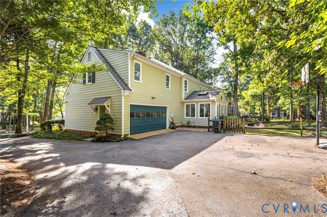 2420 Olde Stone Rd, Midlothian, VA 23113