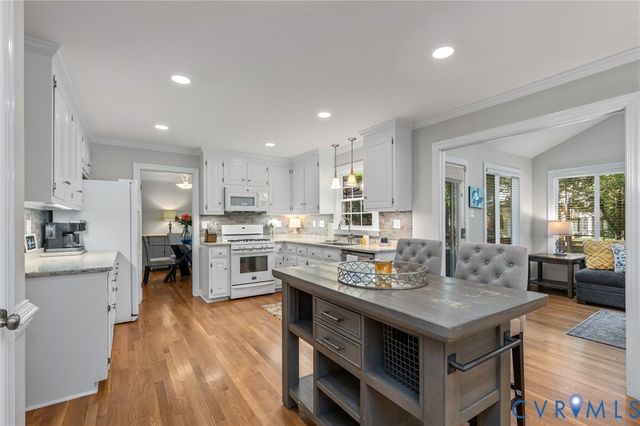 2420 Olde Stone Rd, Midlothian, VA 23113