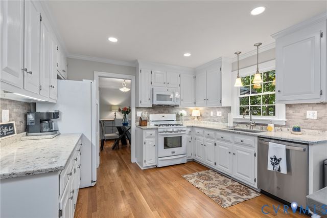 2420 Olde Stone Rd, Midlothian, VA 23113
