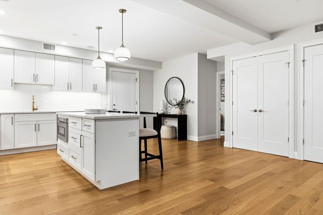 40 Westmoreland Street 5, Boston, MA 02124