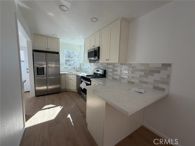 1601 Fermoore, San Fernando, CA 91340