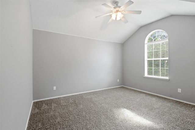 12521 Patnoe Drive, Fort Worth, TX 76028