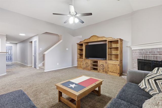 12521 Patnoe Drive, Fort Worth, TX 76028