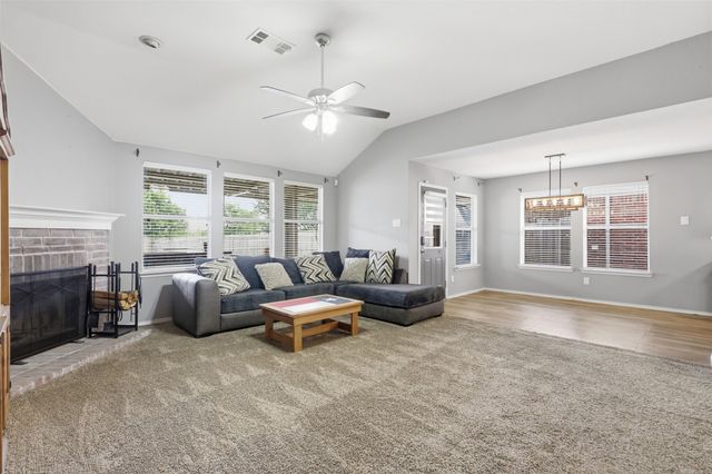 12521 Patnoe Drive, Fort Worth, TX 76028