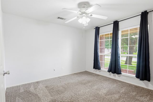 12521 Patnoe Drive, Fort Worth, TX 76028