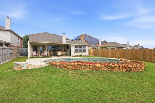 12521 Patnoe Drive, Fort Worth, TX 76028