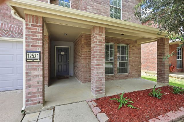 12521 Patnoe Drive, Fort Worth, TX 76028
