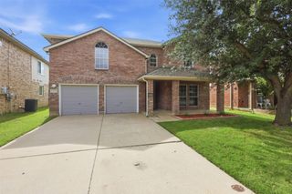 12521 Patnoe Drive, Fort Worth, TX 76028