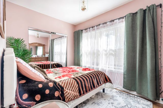 4317 N MEADE Avenue, Chicago, IL 60634