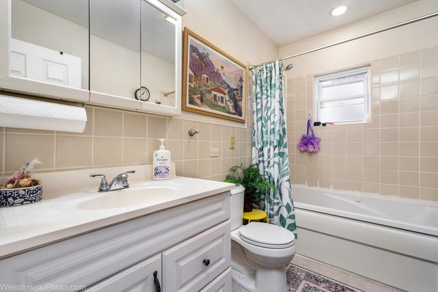 4317 N MEADE Avenue, Chicago, IL 60634