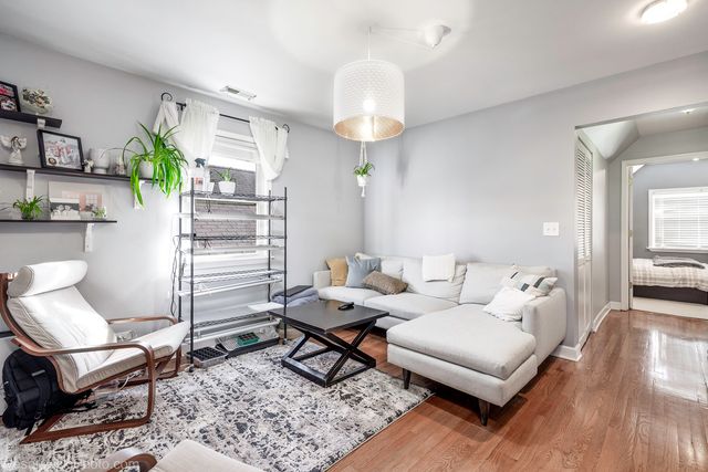 4317 N MEADE Avenue, Chicago, IL 60634