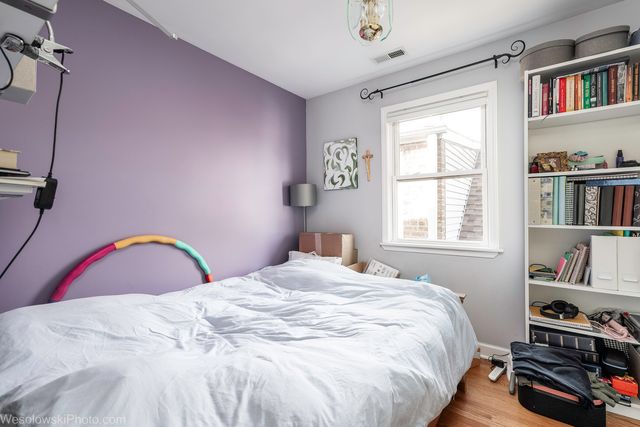 4317 N MEADE Avenue, Chicago, IL 60634