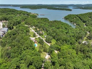 19051 Pinecrest Lane, Rogers, AR 72756