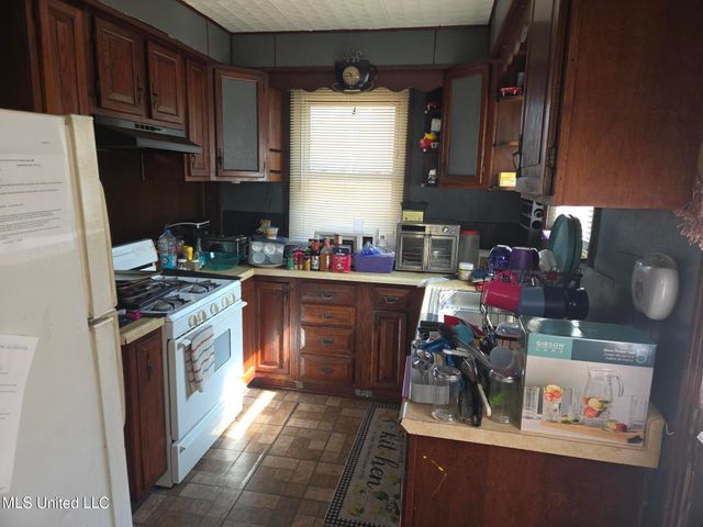 315 Boling Street, Jackson, MS 39209