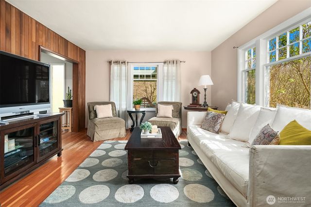 19011 176th Avenue NE, Woodinville, WA 98072