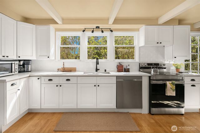 19011 176th Avenue NE, Woodinville, WA 98072