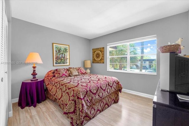 9009 SW 138th St 20-2, Miami, FL 33176