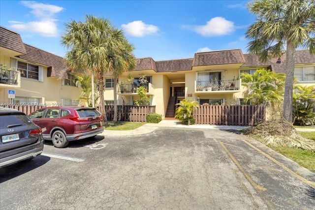 9009 SW 138th St 20-2, Miami, FL 33176