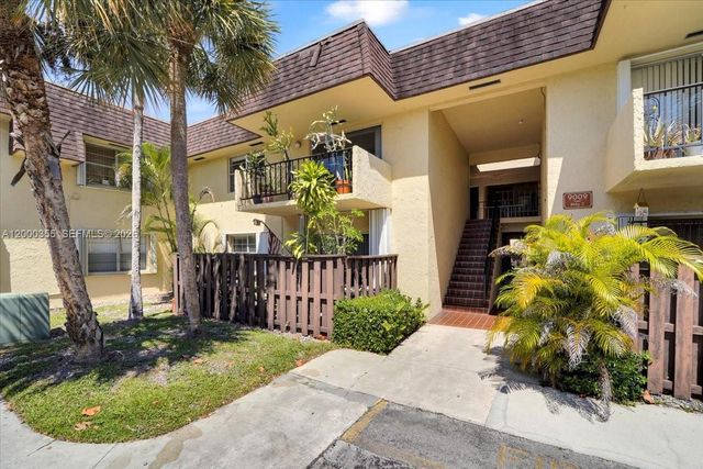 9009 SW 138th St 20-2, Miami, FL 33176