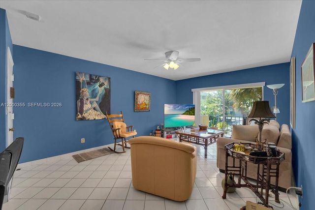 9009 SW 138th St 20-2, Miami, FL 33176