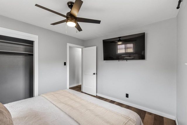 2035 Parkfield DRIVE, West Bend, WI 53090