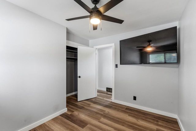 2035 Parkfield DRIVE, West Bend, WI 53090