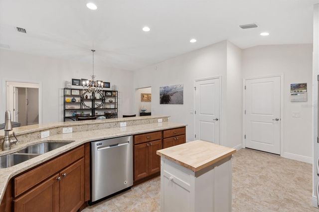 5000 SANDPIPER DRIVE, Oxford, FL 34484