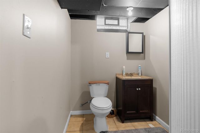 13340 Dartmouth Street, Oak Park, MI 48237