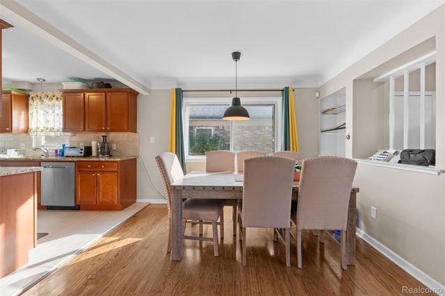 13340 Dartmouth Street, Oak Park, MI 48237