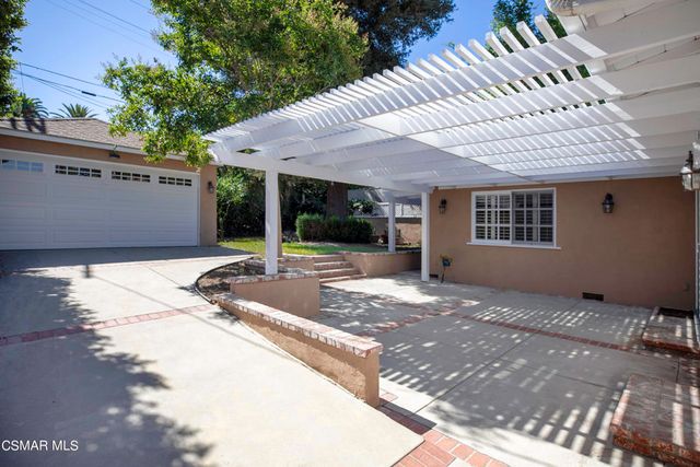 4219 Klump Avenue, Studio City, CA 91602