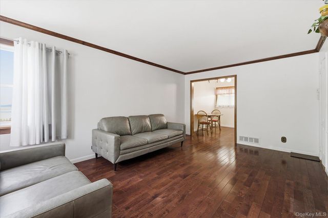 6741 197th Street, Fresh Meadows, NY 11365