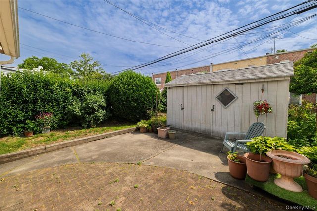 6741 197th Street, Fresh Meadows, NY 11365