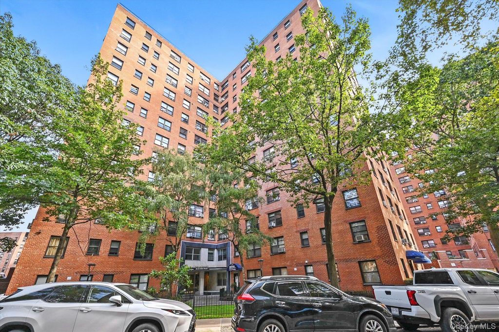 99-52 66th Road 11A, Rego Park, NY 11374