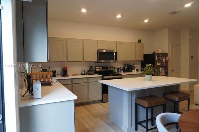 385 NW 9th St 385, Pompano Beach, FL 33060