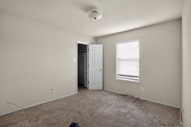 900 Mistflower Avenue, Burleson, TX 76028