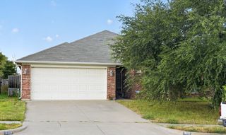 900 Mistflower Avenue, Burleson, TX 76028