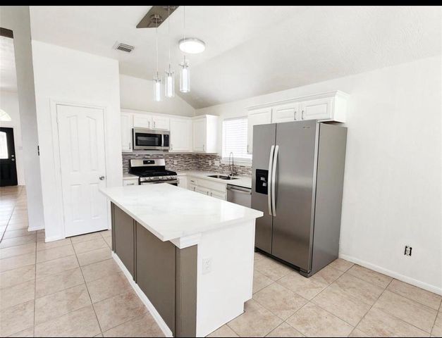 2810 Autumn Springs Lane, Spring, TX 77373