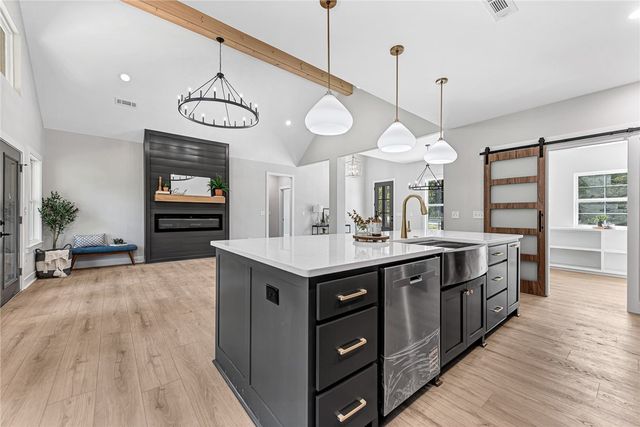 10 Buckden Lane, Bella Vista, AR 72715