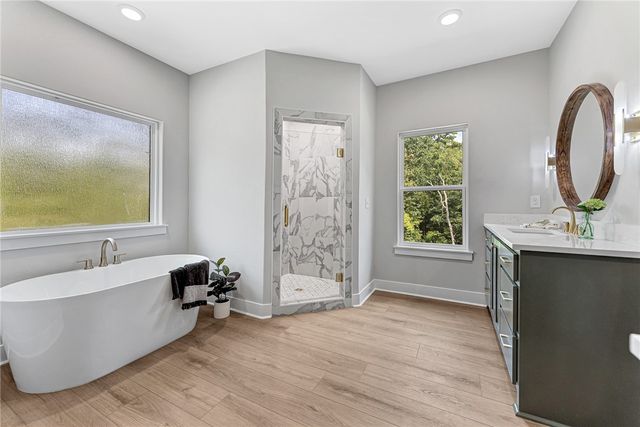 10 Buckden Lane, Bella Vista, AR 72715