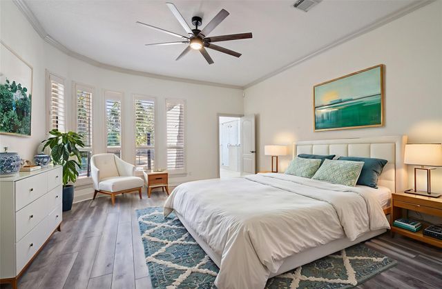 204 Leisure Lane, Friendswood, TX 77546