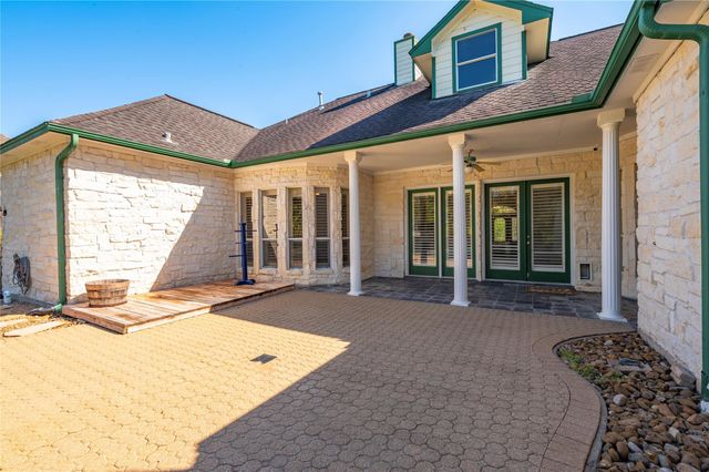 204 Leisure Lane, Friendswood, TX 77546