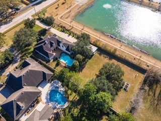 204 Leisure Lane, Friendswood, TX 77546